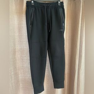 Men’s American Eagle joggers. Size small.